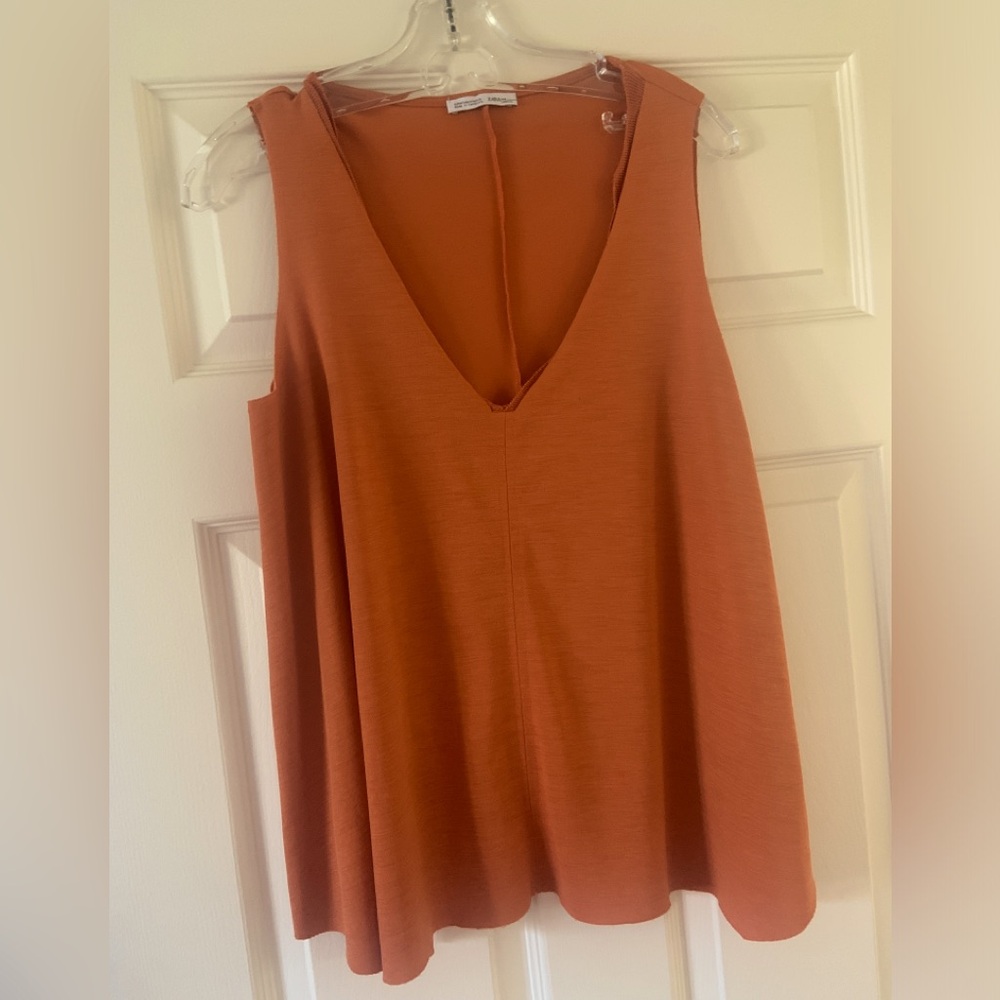 🎁Silky loose ⭐️Zara sleeveless blouse. Bundle with other ⭐️for 3 for 20